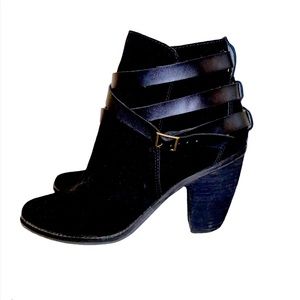 Dolce Vita suede boots